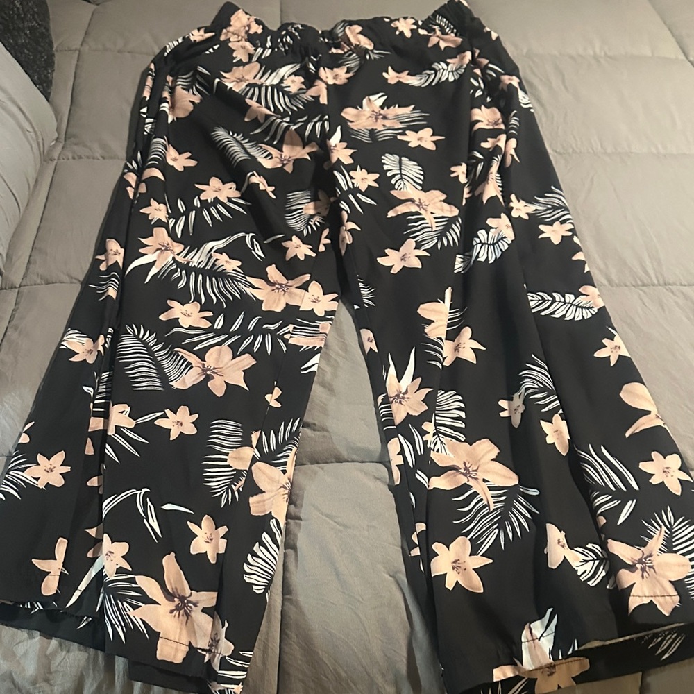 SHEIN Black and Pink Floral Pants